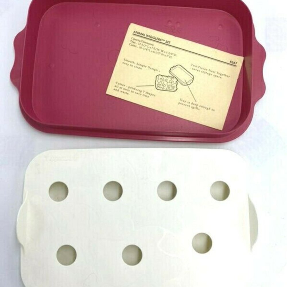 Tupperware Jello Jigglers Snack Tray Cutter Set